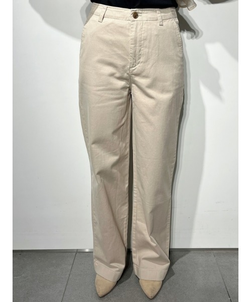 GAP(ギャップ)の「ミッドライズ ルーズフィット カーキチノパンツ(チノパンツ・レディース・ベージュ/ネイビー/グリーン・00/0/2/000/4/6/8/10)」の22枚目の写真