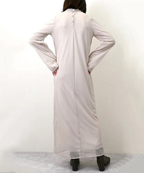 STYLEBLOCK（スタイルブロック）の「ファインメッシュシアーフレアスリーブワンピース（ワンピース・レディース・グレイッシュベージュ/ホワイト系その他/ブラック・M）」の6枚目の写真