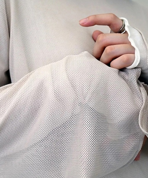 STYLEBLOCK（スタイルブロック）の「ファインメッシュシアーフレアスリーブワンピース（ワンピース・レディース・グレイッシュベージュ/ホワイト系その他/ブラック・M）」の8枚目の写真