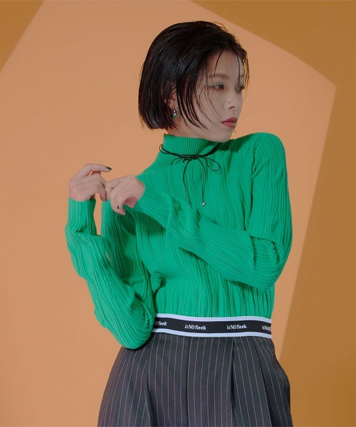 miette（ミエット）の「ウェーブラインハイネックニット（ニット/セーター・レディース・ブラック/レッド/ブルー/グリーン・FREE）」の6枚目の写真