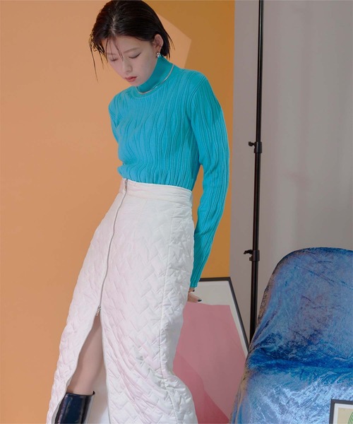 miette（ミエット）の「ウェーブラインハイネックニット（ニット/セーター・レディース・ブラック/レッド/ブルー/グリーン・FREE）」の8枚目の写真