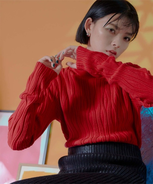 miette（ミエット）の「ウェーブラインハイネックニット（ニット/セーター・レディース・ブラック/レッド/ブルー/グリーン・FREE）」の10枚目の写真