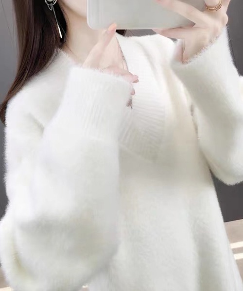 gossip!ロサンゼルス(ゴシップロサンゼルス)の「YUGA Vネック ルーズシルエットセーター(ニット/セーター・レディース・ホワイト/ブラック/ブラウン・FREE)」の5枚目の写真