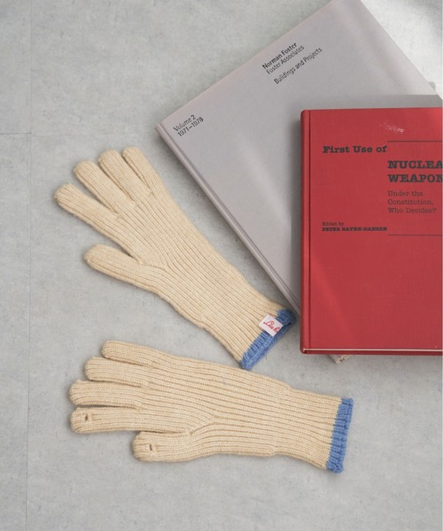 notch.(ノッチ)の「指先穴あき手袋(手袋・レディース・ブラック/オフホワイト/スカイブルー/グレー/ブラウン/レッド/ブルー・ONESIZE)」の2枚目の写真