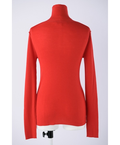 ENFOLD(エンフォルド)の「ベーシックタートルニットプルオーバー(ニット/セーター・レディース・レッド・38)」の4枚目の写真