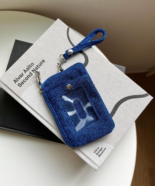 Me%（ミィパーセント）の「ラメラメリールパスケース　984245（パスケース・レディース・ブラック/ブルー/シルバー・FREE）」の11枚目の写真