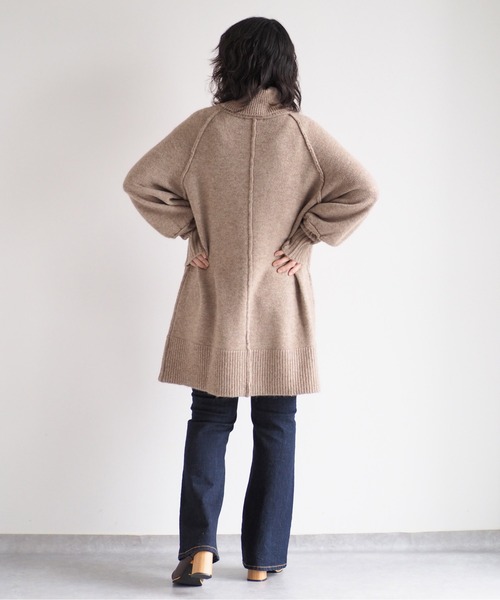 cepo（セポ）の「ロングカフス バックリンキングタートルニット（チュニック・レディース・グレー/ベージュ/ブルー・M）」の17枚目の写真