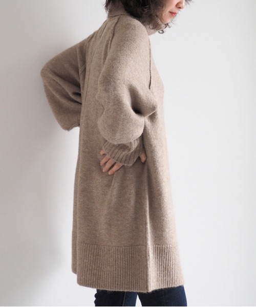 cepo（セポ）の「ロングカフス バックリンキングタートルニット（チュニック・レディース・グレー/ベージュ/ブルー・M）」の15枚目の写真