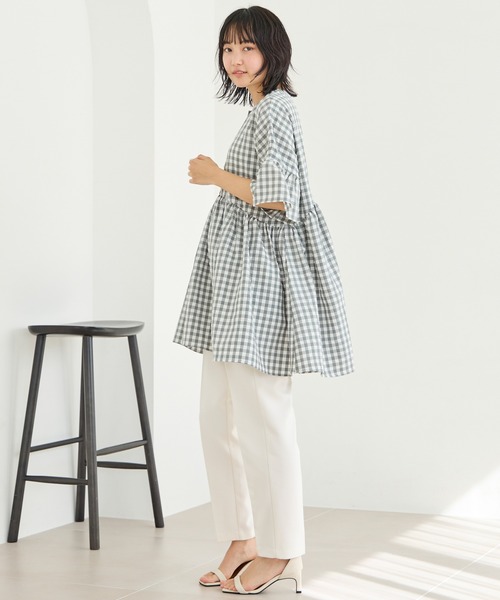 LAVEANGE(ラビアンジェ)の「ギンガムチェックフレアチュニックブラウス(チュニック・レディース・ネイビー/グレー/ブラック・M/5L/4L/3L/LL)」の21枚目の写真