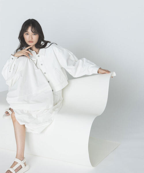 NATURAL BEAUTY BASIC（ナチュラルビューティーベーシック）の「◇クロップドデニムジャケット（デニムジャケット・レディース・ブルー/オフホワイト・SMALL/MEDIUM）」の17枚目の写真