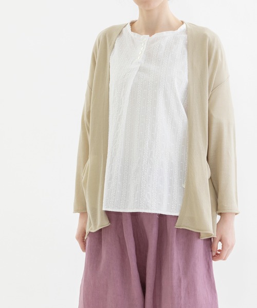 nop de nod（ノップドゥノッド）の「リネン混ケープカーディガン（カーディガン/ボレロ・レディース・キナリ/イエロー/ネイビー/ダークグレー/ブラック・3）」の20枚目の写真