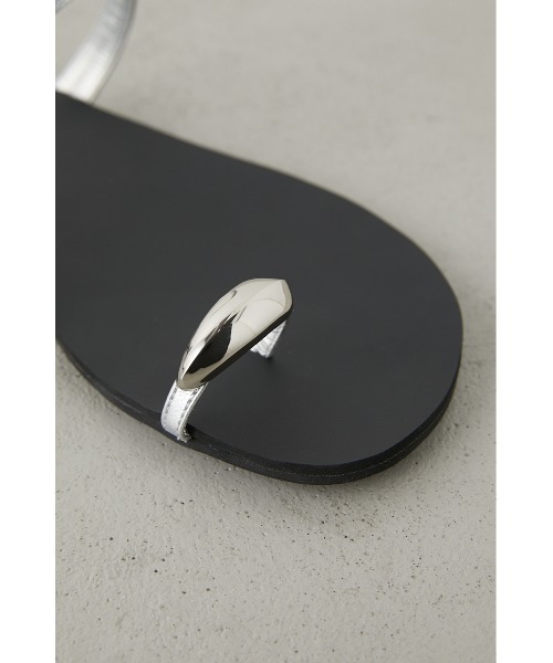 crie conforto（クリーコンフォルト）の「メタリックライントングサンダル（サンダル・レディース・シルバー/ブラック・SMALL/MEDIUM/LARGE/LL）」の11枚目の写真