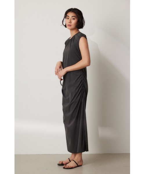 crie conforto（クリーコンフォルト）の「メタリックライントングサンダル（サンダル・レディース・シルバー/ブラック・SMALL/MEDIUM/LARGE/LL）」の16枚目の写真