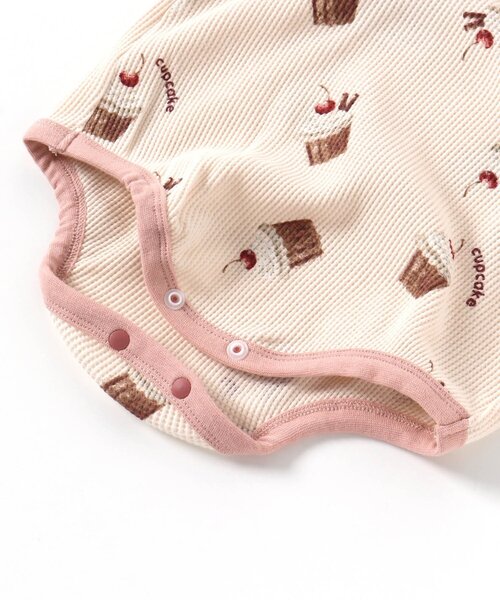 apres les cours（アプレレクール）の「おやつ柄ボディースーツ（ロンパース・キッズ・アイボリー/ピンク・80/70）」の9枚目の写真