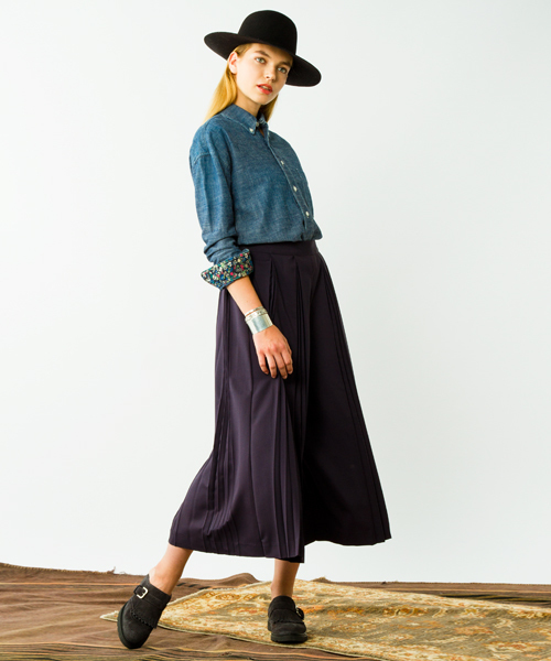 Ray BEAMS（レイビームス）の「■Ray BEAMS / プリーツフレアー ワイドパンツ（その他パンツ・レディース・イエロー系その他/ネイビー・1/0）」の15枚目の写真