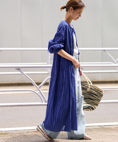 JOURNAL STANDARD relume（ジャーナルスタンダード　レリューム）の「《追加》コットンボイルクリンクルシャーリングワンピース（ワンピース・レディース・グリーン/ブラック系その他/ブラック/ブルー・FREE）」の16枚目の写真