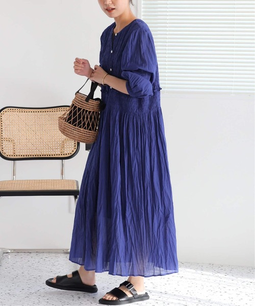 JOURNAL STANDARD relume（ジャーナルスタンダード　レリューム）の「《追加》コットンボイルクリンクルシャーリングワンピース（ワンピース・レディース・グリーン/ブラック系その他/ブラック/ブルー・FREE）」の22枚目の写真