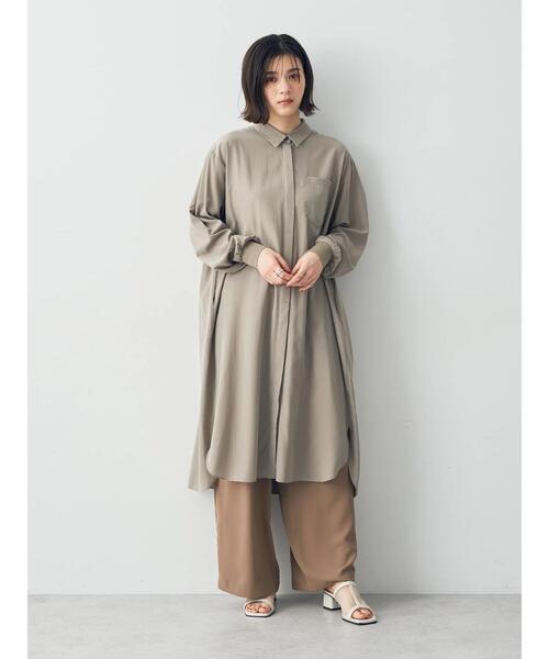 Editt by YECCA VECCA（エディットバイイェッカヴェッカ）の「リブ袖シャーリングシャツワンピース（シャツワンピース・レディース・グレイッシュベージュ・FREE）」の14枚目の写真