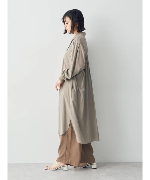 Editt by YECCA VECCA（エディットバイイェッカヴェッカ）の「リブ袖シャーリングシャツワンピース（シャツワンピース・レディース・グレイッシュベージュ・FREE）」の17枚目の写真