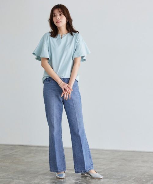 Pierrot(ピエロ)の「フレアデニムパンツ(デニムパンツ・レディース・ブルー/サックスブルー・PM/M/L)」の22枚目の写真