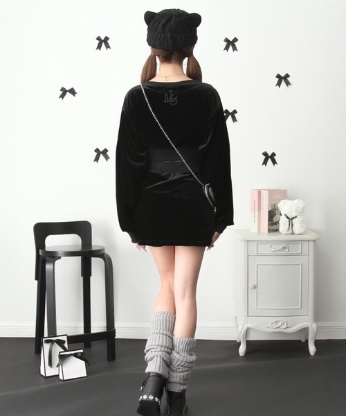 セール】エンボスロゴベロアセットアップ（ワンピース