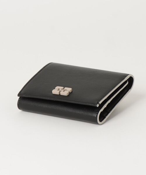 GANNI(ガニー)の「GANNI Ganni Bou Trifold ガニー ボウ 三つ折り財布(財布・レディース・ブラック・FREE)」の4枚目の写真