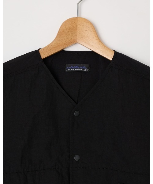 THOUSAND MILE(サウザンドマイル)の「SHORT SLEEVE COLLARLESS SHIRT(Tシャツ/カットソー・メンズ・オリーブ/ブラック・LARGE/SMALL)」の9枚目の写真
