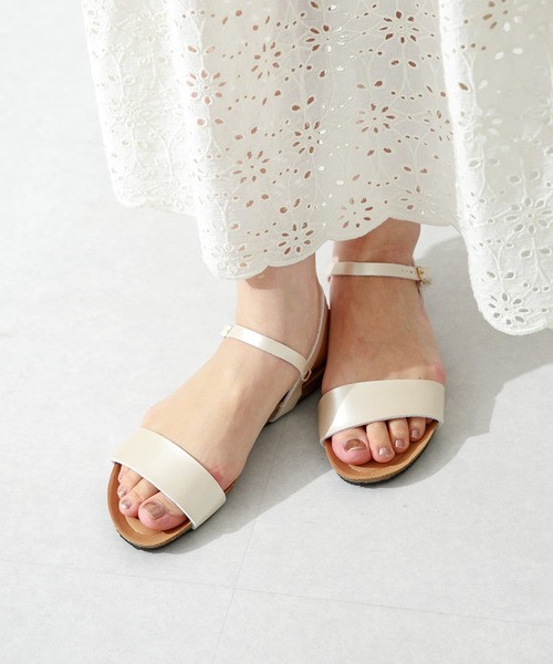 PLAKTON（プラクトン）の「PLAKTON　アンクルストラップサンダル（サンダル・レディース・ブラウン/ゴールド系その他・38/37）」の11枚目の写真