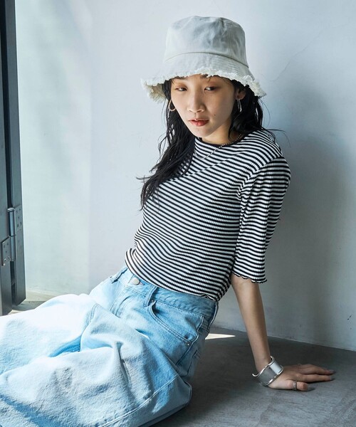 coen（コーエン）の「キャンバスフリンジバケットハット（ハット・レディース・オフホワイト/ブラック・FREE）」の4枚目の写真