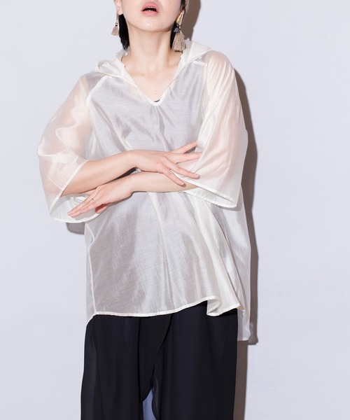 OSMOSIS（オズモーシス）の「フーデッドプルオーバー（シャツ/ブラウス・レディース・アイボリー/グレイッシュベージュ/ブラック・ONE SIZE）」の7枚目の写真