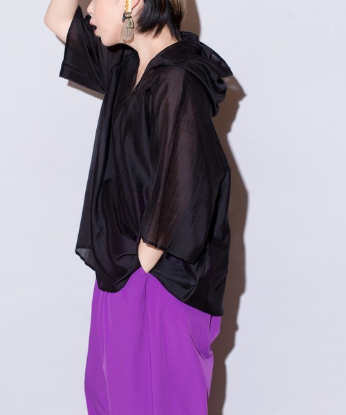 OSMOSIS（オズモーシス）の「フーデッドプルオーバー（シャツ/ブラウス・レディース・アイボリー/グレイッシュベージュ/ブラック・ONE SIZE）」の18枚目の写真