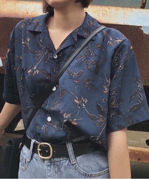 SHEENA（シーナ）の「ボタニカル柄オープンカラーシャツ（シャツ/ブラウス・レディース・ネイビー・M）」の8枚目の写真