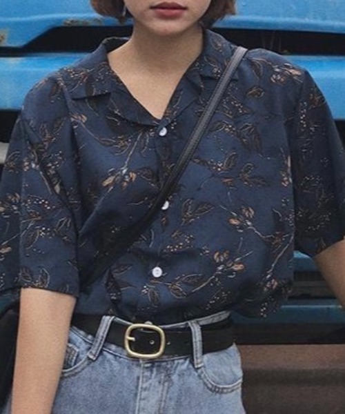 SHEENA（シーナ）の「ボタニカル柄オープンカラーシャツ（シャツ/ブラウス・レディース・ネイビー・M）」の7枚目の写真