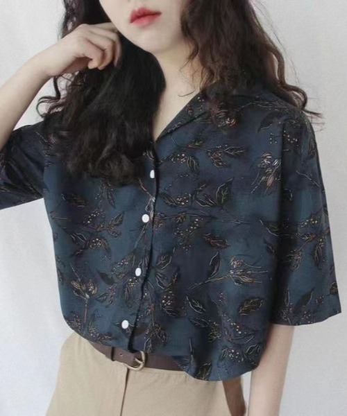 SHEENA（シーナ）の「ボタニカル柄オープンカラーシャツ（シャツ/ブラウス・レディース・ネイビー・M）」の5枚目の写真