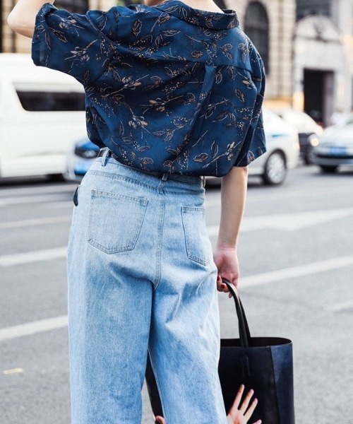 SHEENA（シーナ）の「ボタニカル柄オープンカラーシャツ（シャツ/ブラウス・レディース・ネイビー・M）」の12枚目の写真