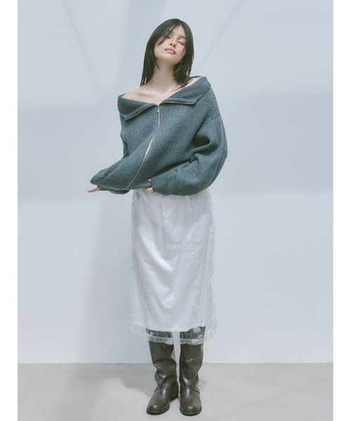 FRAY I.D(フレイアイディー)の「2wayオフショルスキッパージップニット(ニット/セーター・レディース・ピンク/アイボリー/グレー・FREE)」の4枚目の写真
