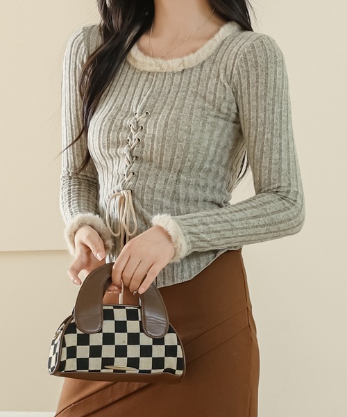 Lace Ladies（レースレディース）の「ラウンド ファーネック レースアップ ニット プルオーバー（ニット/セーター・レディース・グレイッシュベージュ/グレー・FREE）」の9枚目の写真