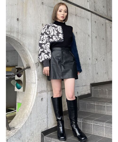 MURUA（ムルーア）の「【SET UP対応】ヴィンテージライクフェイクレザーミニスカート（スカート・レディース・ブラウン/ブラック/ブルー・1/2）」の10枚目の写真