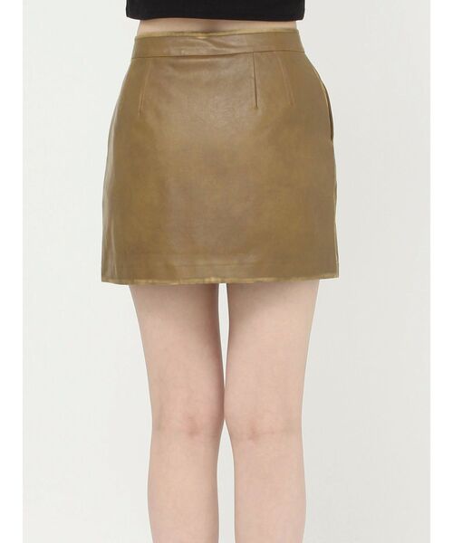 MURUA（ムルーア）の「【SET UP対応】ヴィンテージライクフェイクレザーミニスカート（スカート・レディース・ブラウン/ブラック/ブルー・1/2）」の16枚目の写真