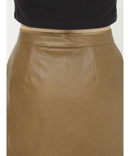 MURUA（ムルーア）の「【SET UP対応】ヴィンテージライクフェイクレザーミニスカート（スカート・レディース・ブラウン/ブラック/ブルー・1/2）」の17枚目の写真
