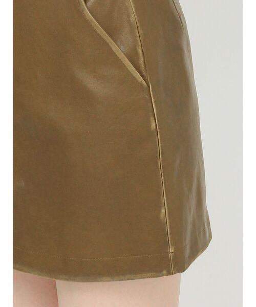 MURUA（ムルーア）の「【SET UP対応】ヴィンテージライクフェイクレザーミニスカート（スカート・レディース・ブラウン/ブラック/ブルー・1/2）」の19枚目の写真