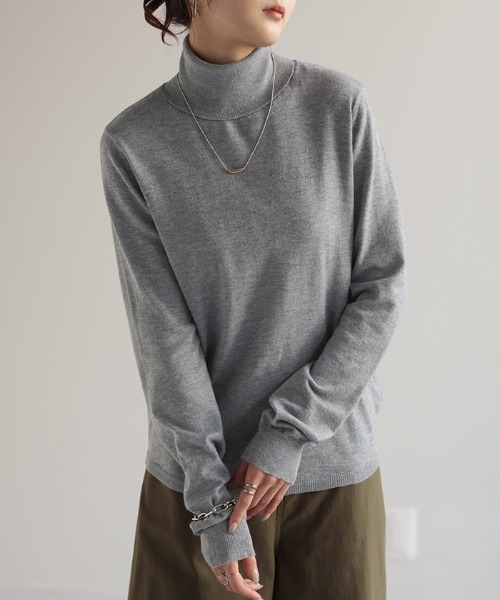 HUG.U(ハグユー)の「シルク混ニットインナー(Tシャツ/カットソー・レディース・ロイヤルブルー/ブラウン/レッド/グレー/ブラック/ライトピンク/ライトベージュ/オリーブ/テラコッタ・M/L)」の20枚目の写真