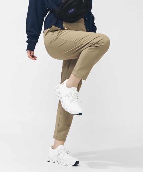 TIGORA（ティゴラ）の「ティゴラ TIGORA 4WAYストレッチテーパードパンツ（その他パンツ・レディース・ベージュ/オフホワイト/ブラック・M/L/S/XL）」の7枚目の写真