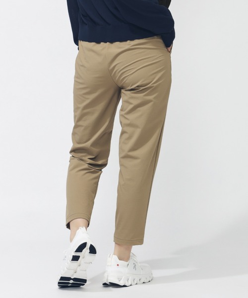 TIGORA（ティゴラ）の「ティゴラ TIGORA 4WAYストレッチテーパードパンツ（その他パンツ・レディース・ベージュ/オフホワイト/ブラック・M/L/S/XL）」の5枚目の写真