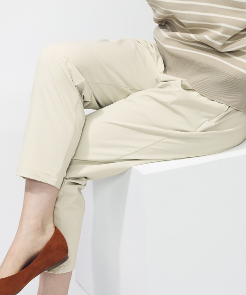 TIGORA（ティゴラ）の「ティゴラ TIGORA 4WAYストレッチテーパードパンツ（その他パンツ・レディース・ベージュ/オフホワイト/ブラック・M/L/S/XL）」の12枚目の写真