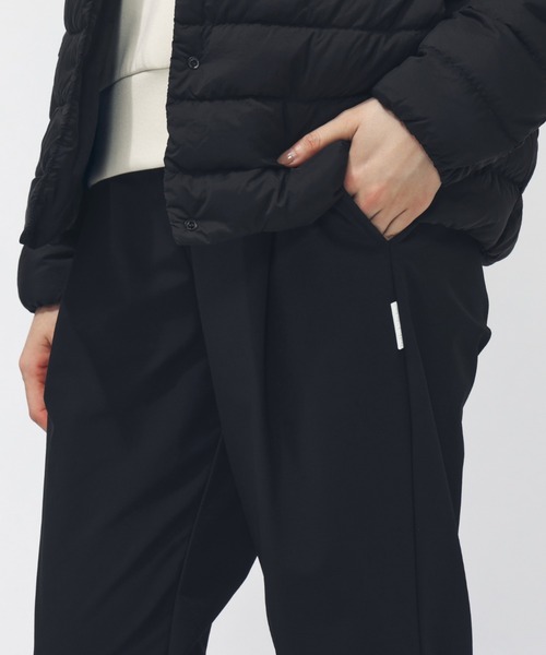 TIGORA（ティゴラ）の「ティゴラ TIGORA 4WAYストレッチテーパードパンツ（その他パンツ・レディース・ベージュ/オフホワイト/ブラック・M/L/S/XL）」の22枚目の写真