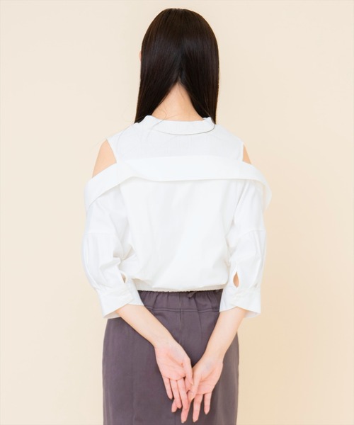 REDYAZEL（レディアゼル）の「シャツレイヤードトップス（Tシャツ/カットソー・レディース・ベージュ/ネイビー/オフホワイト・FREE）」の9枚目の写真