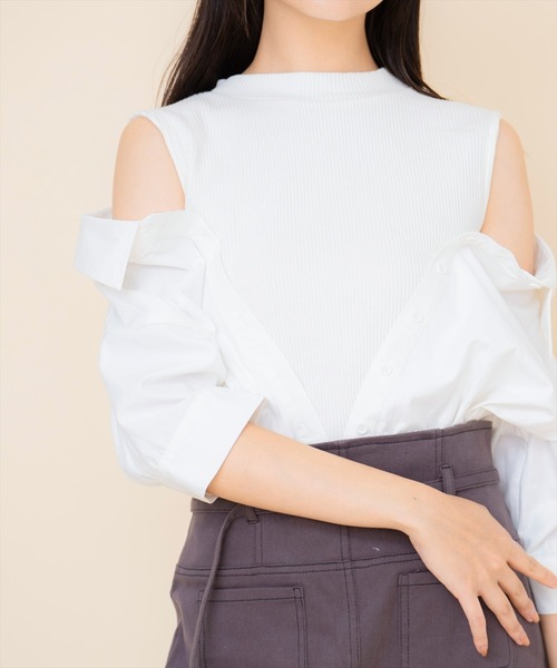 REDYAZEL（レディアゼル）の「シャツレイヤードトップス（Tシャツ/カットソー・レディース・ベージュ/ネイビー/オフホワイト・FREE）」の11枚目の写真