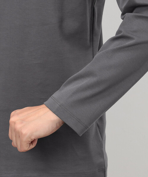 COMME CA ISM（コムサイズム）の「コットンスムース モックネックＴシャツ  （長袖）（Tシャツ/カットソー・メンズ・ブラック/ホワイト/チャコール・SMALL/MEDIUM/LARGE）」の16枚目の写真