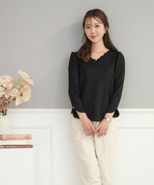 le reve vaniller(ル レーヴ ヴァニレ)の「スカラップ Tシャツ 8分袖 le reve vaniller(Tシャツ/カットソー・レディース・ブラック/ネイビー/アイボリー/ピンクベージュ/ベビーピンク・M)」の2枚目の写真